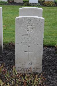 Berlin 1939-1945 War Cemetery - James, Ross